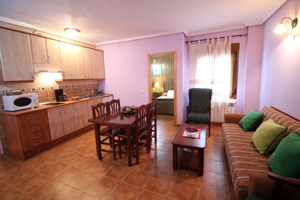 Sierra De Monfrague Apartment Torrejón el Rubio Стая снимка