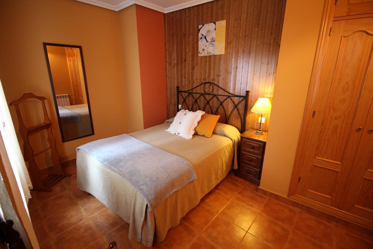 Sierra De Monfrague Apartment Torrejón el Rubio Екстериор снимка